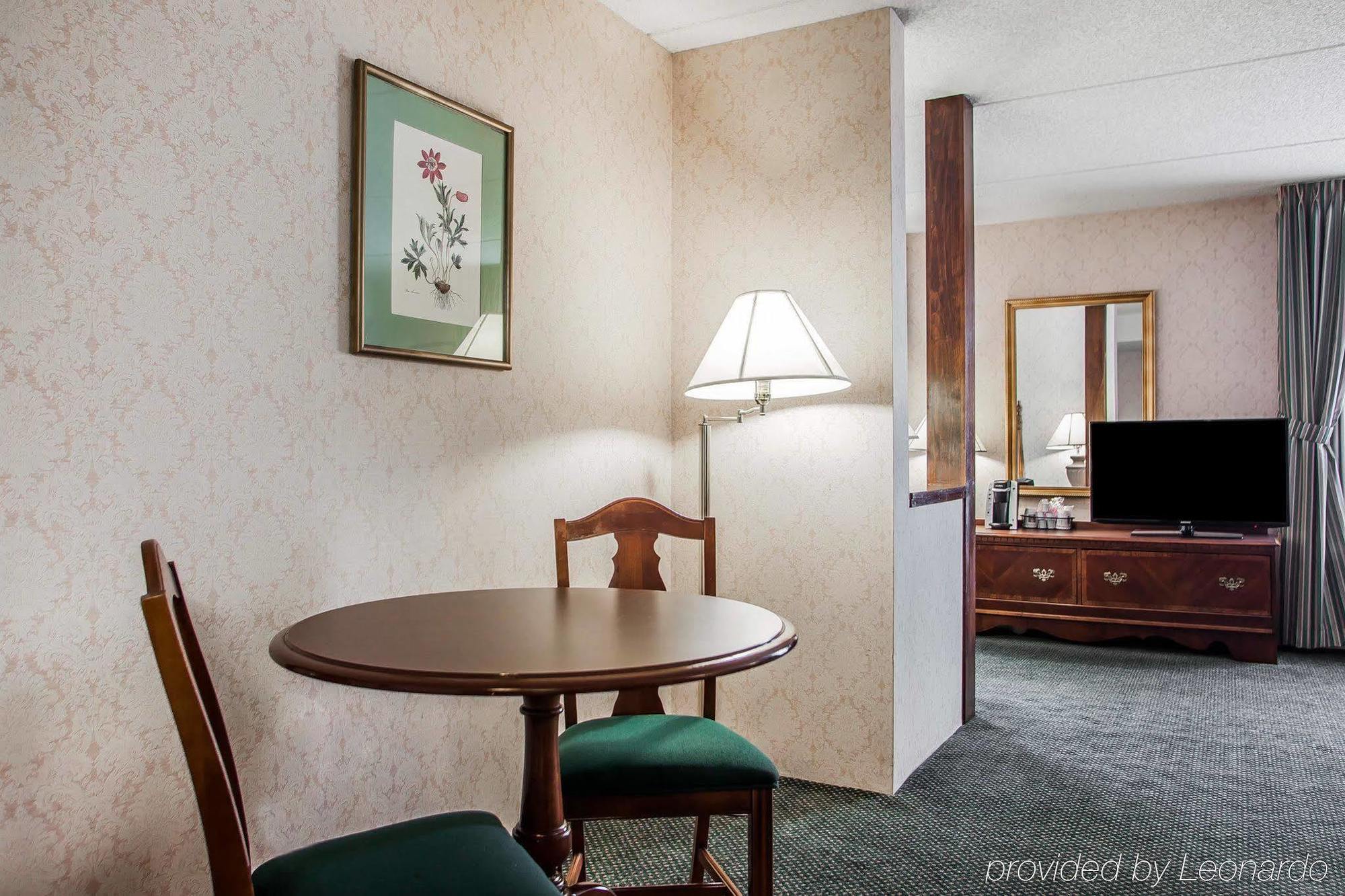 Quality Inn Montgomeryville-Philadelphia Exterior photo